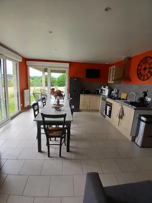Cuisine ou kitchenette dans l'établissement la clé du bouton d'or