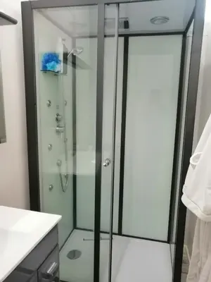 Salle de bains dans l'établissement studio tergnier