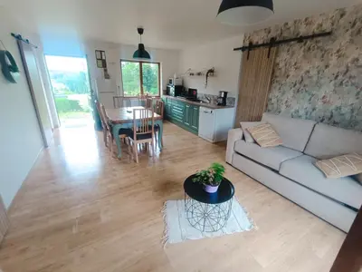 Cuisine ou kitchenette dans l'établissement Le chalet du lilas