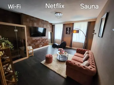 Télévision ou salle de divertissement dans l'établissement Love Room l'Audacieuse