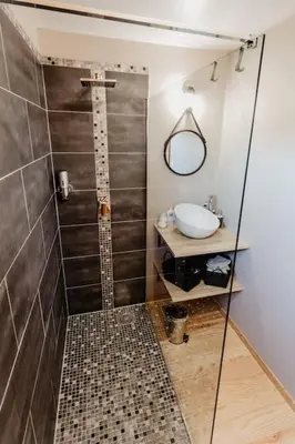 Salle de bains dans l'établissement Gîte Ô Sparadis Maroilles