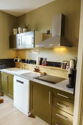 Cuisine ou kitchenette dans l'établissement Au P'tit Bouchon - free parking - duplex