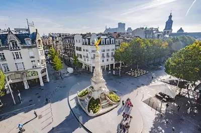 Vue générale sur Reims ou vue de la ville depuis l'appartement