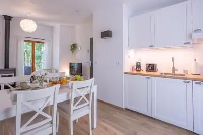 Cuisine ou kitchenette dans l'établissement Les Charmes C10 - Le Val Joly