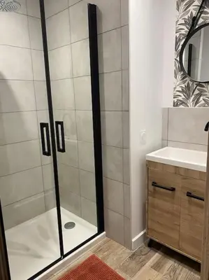 Salle de bains dans l'établissement Gite 2 du grand Pavillon