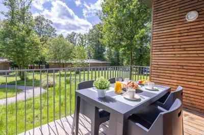 Jardin de l'établissement Le Sureau Noir S34 - Le Val Joly
