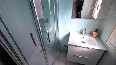 Salle de bains dans l'établissement La maison de la paix