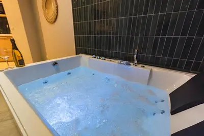 Plan de l'établissement SPA Balnéo des Sacres-REIMS-Centre Ville