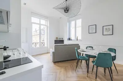 Cuisine ou kitchenette dans l'établissement L'écrin d'Auguste - Reims