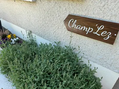 Certificat, récompense, panneau ou autre document affiché dans l'établissement Studio Champ Lez