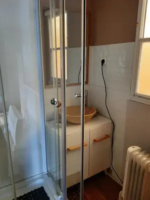 Salle de bains dans l'établissement Au petit coin tranquille