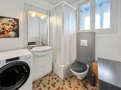 Salle de bains dans l'établissement Confort et vue à deux pas du centre