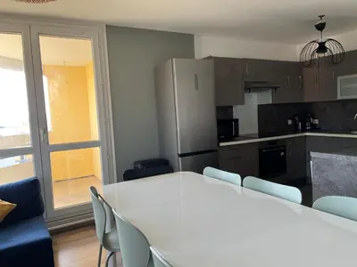 Cuisine ou kitchenette dans l'établissement Chez Swany - Découverte à Reims Parking inclus