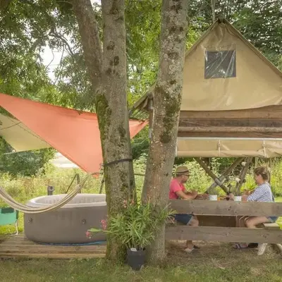 Cabane à la belle étoile