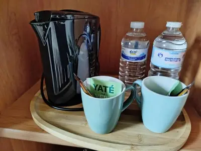 Plateau bouilloire dans l'établissement Chambre à la Campagne