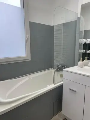 Salle de bains dans l'établissement T4 Compiegne