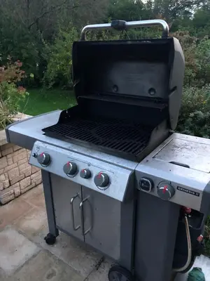 Barbecue disponible mis à disposition des clients de le B&B/chambre d'hôtes