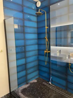 Salle de bains dans l'établissement Hypnos-Hébergement champenois-Hypercentre