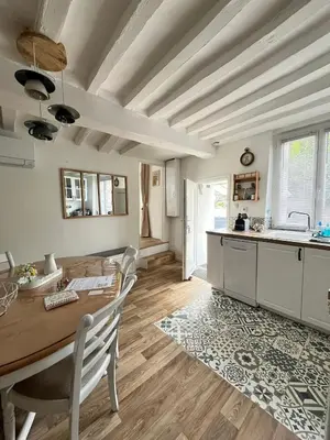 Cuisine ou kitchenette dans l'établissement Maison 15 minutes de Disneyland Paris Le refuge des contes Parking gratuit Wifi