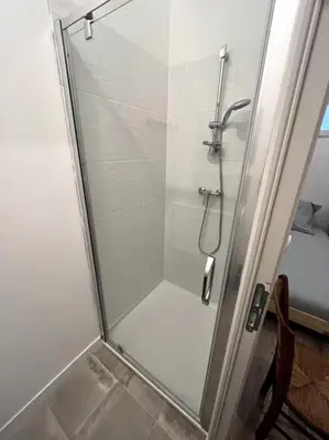 Salle de bains dans l'établissement Loft des oiselets