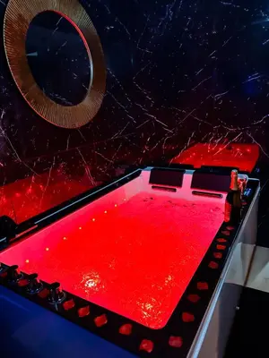 Plan de l'établissement Jacuzzi privé, Sauna & Design Chic