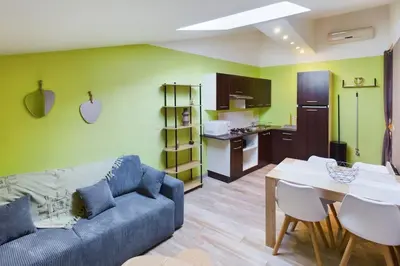 Cuisine ou kitchenette dans l'établissement Le Perchoir Romillon
