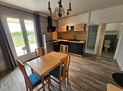 Cuisine ou kitchenette dans l'établissement Chez Ludovic et Laëtitia