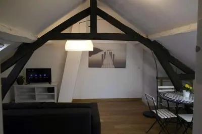 Cuisine ou kitchenette dans l'établissement Bel F2 Nogent Gare sur place