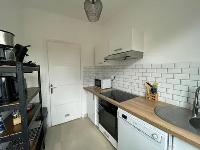 Cuisine ou kitchenette dans l'établissement Appartement Emeraude 2 pers - L'Artdu'Net -
