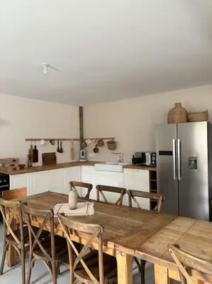 Cuisine ou kitchenette dans l'établissement Gite La Famille 4 etoiles Domaine Grange Lecomte