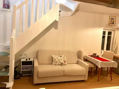 Coin salon dans l'établissement Château Compiegne Duplex et parking