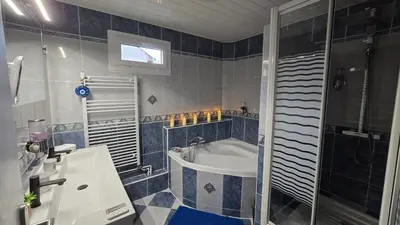 Salle de bains dans l'établissement Le Clos de la Treille