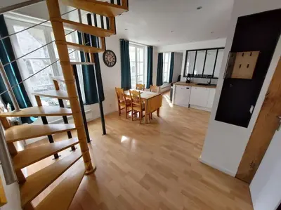 Cuisine ou kitchenette dans l'établissement Appartement en centre de village