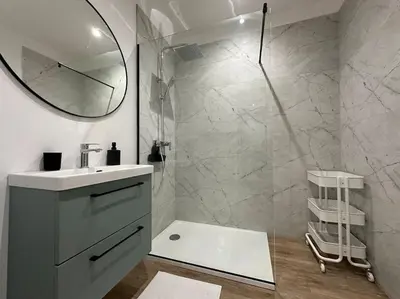 Salle de bains dans l'établissement Acapulco, studio spacieux rénové