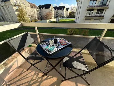 Balcon ou terrasse dans l'établissement Studio Wi-Fi et balcon, très bien situé
