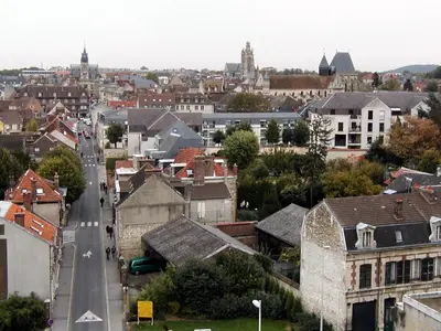 Vue générale sur Compiègne ou vue de la ville depuis l'appartement
