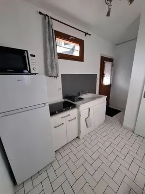 Cuisine ou kitchenette dans l'établissement le gîte de Gabriel - studio