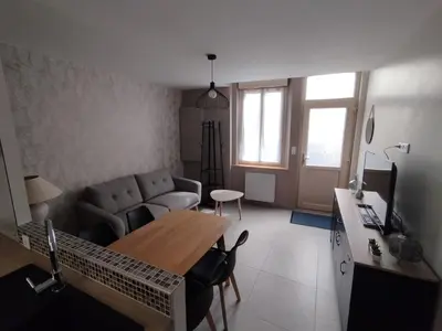 Télévision ou salle de divertissement dans l'établissement Maison Montebello