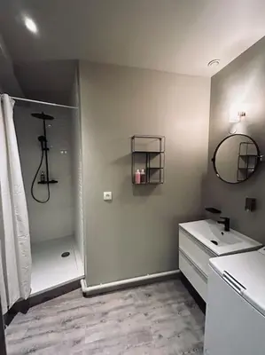 Salle de bains dans l'établissement Appartement art deco Reims