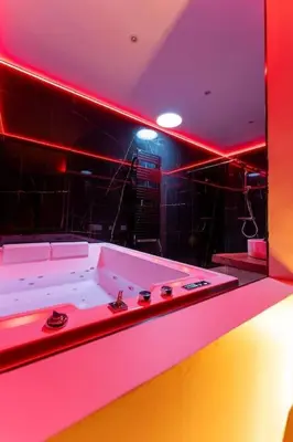 Plan de l'établissement La Royale Room