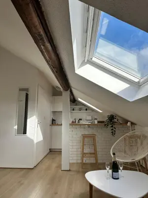 Cuisine ou kitchenette dans l'établissement Studio Clovis