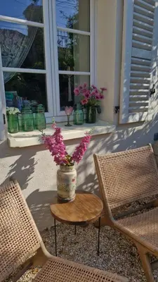 Jardin de l'établissement Gîte indépendant et intimiste dans une Maison d'artistes, 3 min de la Ferté-sous-Jouarre, 42 min de Paris TER, 35 min de Disney, 10 min de l'A4