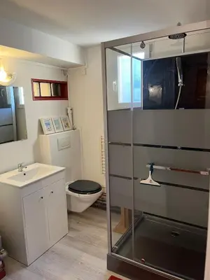 Salle de bains dans l'établissement Appartement centre ville proche Roissy CDG
