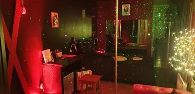 Plan de l'établissement LOVEROOM avec JACCUZI Villa Les Pins
