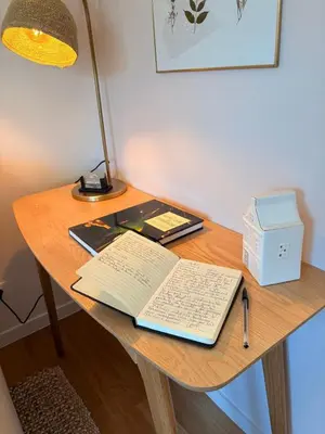Bibliothèque dans la maison de vacances