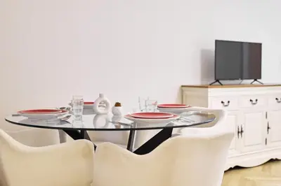 Télévision ou salle de divertissement dans l'établissement Magnifique Appartement dans le Centre-Ville de Reims, Proche de la Gare et des Commodités