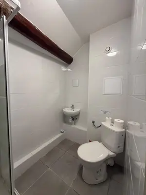 Salle de bains dans l'établissement Studio SN9 - Centre-Ville Meaux - Proche Disneyland