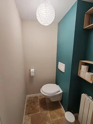 Salle de bains dans l'établissement Gîte de la cour Ronty