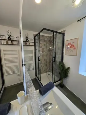 Salle de bains dans l'établissement Cosy Studio Confort