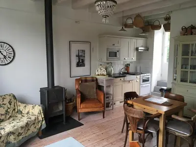 Cuisine ou kitchenette dans l'établissement The Orangery apartment, Chateau de la Trousse